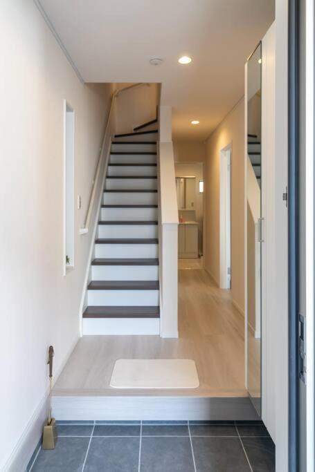 Casa vacanze 大阪花園町ハウス 4ldk貸切戸建 無料駐車場2台s Osaka